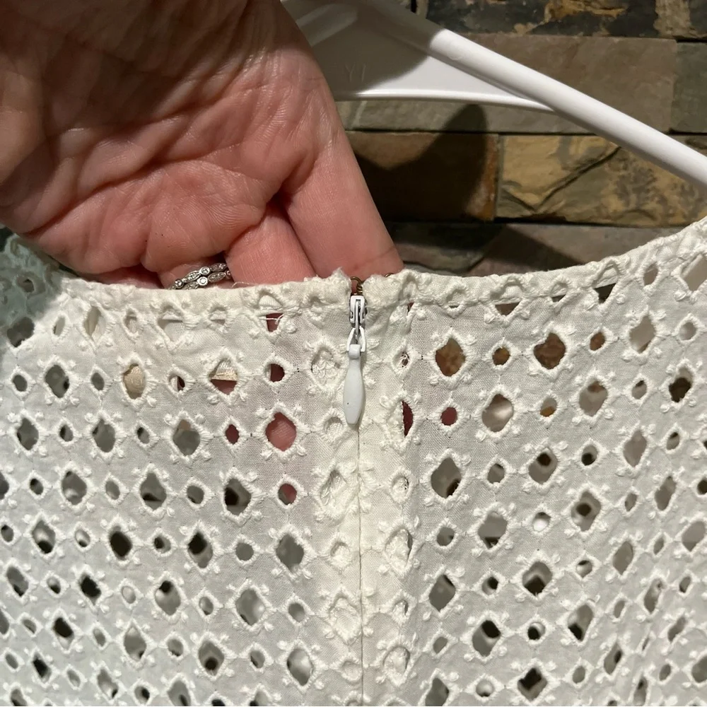 MICHAEL Michael Kors White 100% Cotton Eyelet Short Sleeve Top - Picture 10 of 11